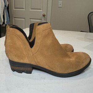 Sorel Lolla Cut-Out Ankle Bootie, Camel Brown, Size 7.5